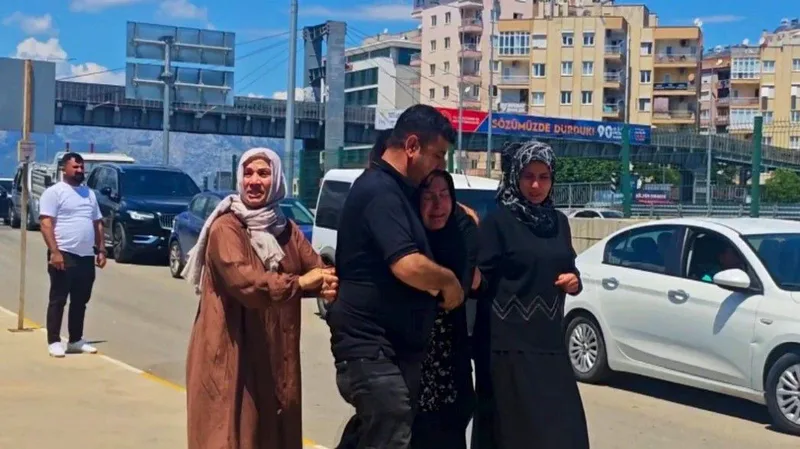 Antalya'nın Kepez ilçesinde 16 yaşındaki çocuk, doğum gününde geçirdiği trafik