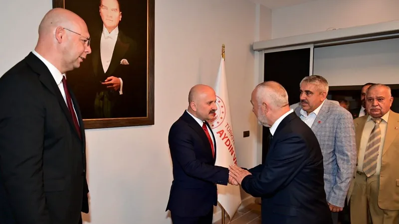Aydın Valiliği ev sahipliğinde gerçekleştirilen Kurban Bayramı resmi bayramlaşma törenine