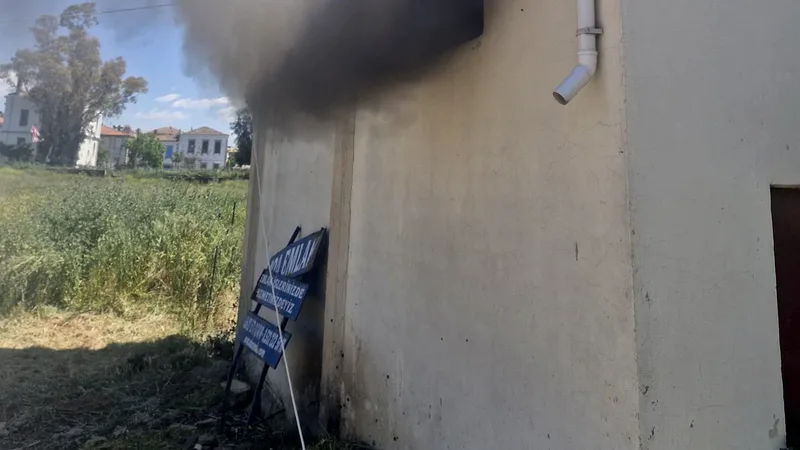 Balıkesir Ayvalık'ta elektrik trafosunda çıkan yangın mahalle sakinlerine korku dolu