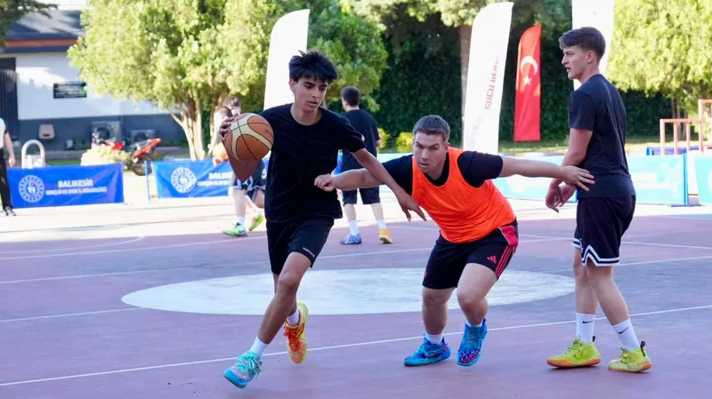 Balıkesir Gençlik ve Spor İl Müdürlüğü organizasyonunda düzenlenen 3x3 Basketbol