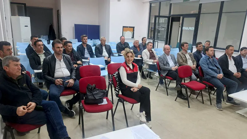 Balıkesir İl Tarım ve Orman Müdürlüğü, Bandırma'daki fidan üreticilerine yönelik