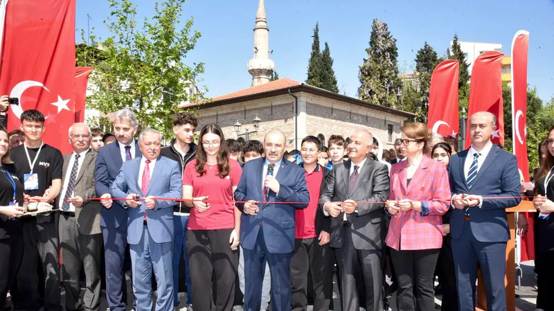 Balıkesir'de 23 okul ve kurumun katılımıyla düzenlenen Mesleki ve Teknik