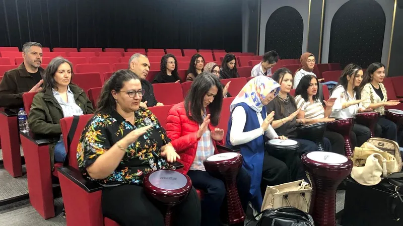 Balıkesir İl Millî Eğitim Müdürlüğü'nün Öğretmen Akademileri kapsamında düzenlenen Müzik