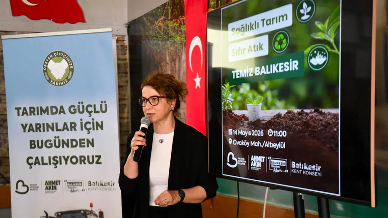 Balıkesir Büyükşehir Belediyesi, çiftçilere yönelik sürdürülebilir tarım eğitimi kapsamında Ovaköy'de