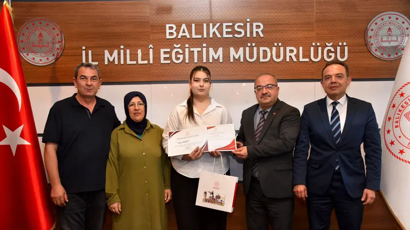 Millî Eğitim Bakanlığı'nın '15 Temmuz Demokrasi ve Millî Birlik' temalı