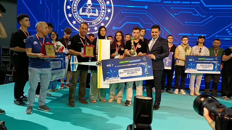 Balıkesir, TÜBİTAK MEBROBOT Yarışması'nda çifte dünya başarısı kazandı. Edremit Anadolu