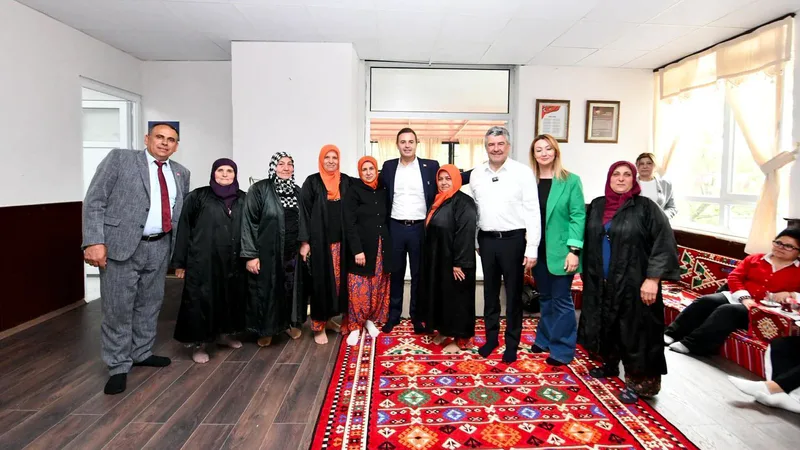 Karesi Belediyesi'nin Şamlı Mahallesi'nde restore ettiği kültür evi ve yeni