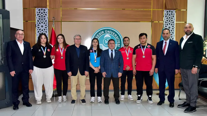 Balıkesir Üniversitesi, ÜniLig Türkiye Judo Şampiyonası'nda genel klasman birincisi oldu.