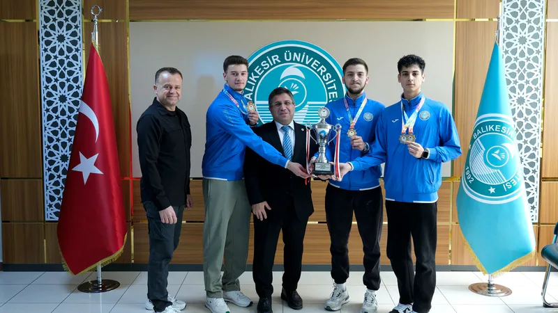 Balıkesir Üniversitesi, Burdur'da düzenlenen Türkiye Üniversiteler Arası Taekwondo Şampiyonası'nda erkek
