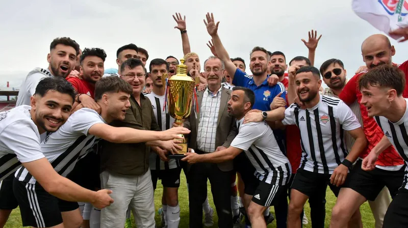 Balıkesir Yıldızspor, BAL Baraj maçında 1966 Edremitspor'u penaltılarla 11-10 yenerek