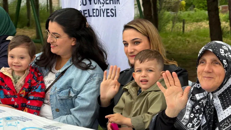 Balıkesir Büyükşehir Belediyesi, Engelliler Haftası kapsamında Bandırma'da Bahar Şenliği düzenledi.