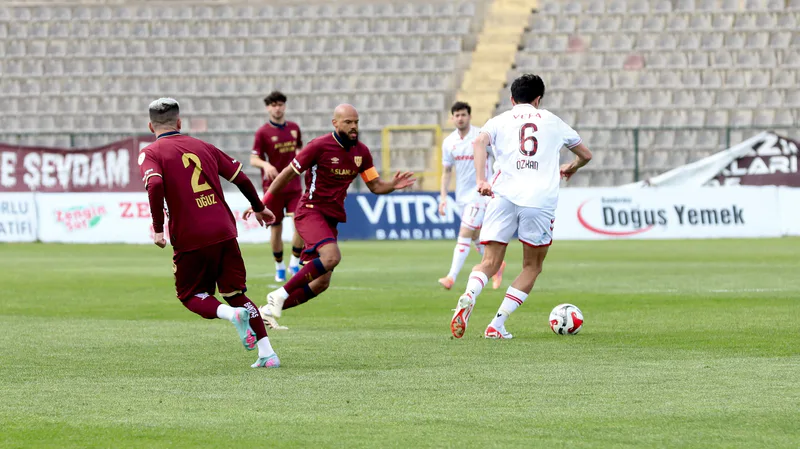 Trendyol 1. Lig'in 38. haftasında Bandırmaspor, sahasında ağırladığı Sivasspor'u Kerim
