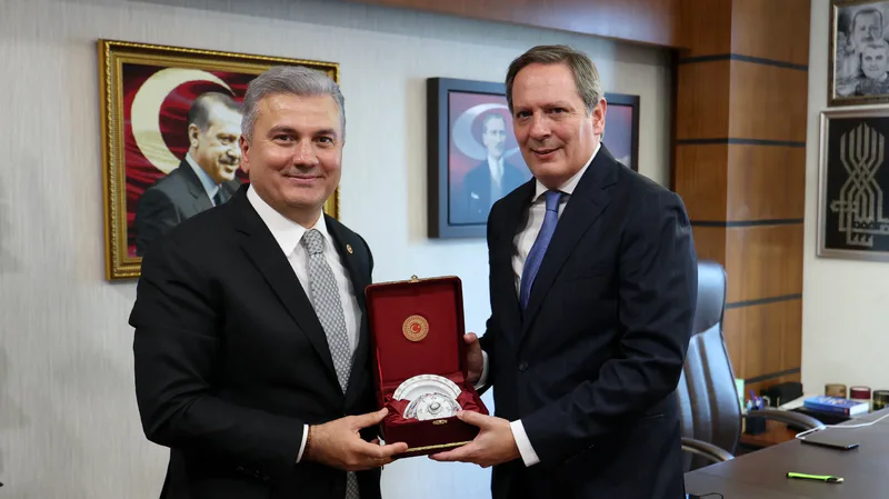 Balıkesir Milletvekili Mustafa Canbey, Arjantin Büyükelçisini TBMM'de ağırladı. Enerji ve