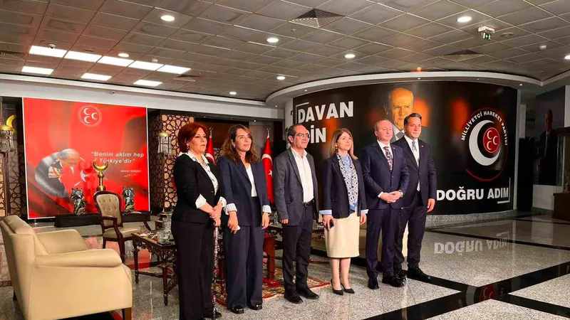 DEM Parti, Kurban Bayramı dolayısıyla MHP'yi ziyaret etti. Görüşmede 'Terörsüz