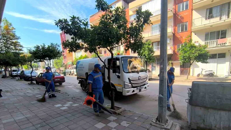 Aydın Büyükşehir Belediyesi, Kurban Bayramı öncesinde Didim ve Kuşadası'nda çevre