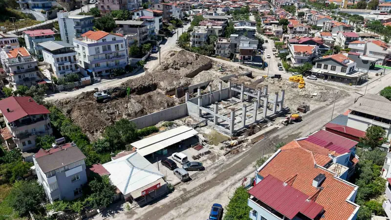 İzmir Büyükşehir Belediyesi'nin Dikili'de 68 milyon liraya inşa ettiği yeni