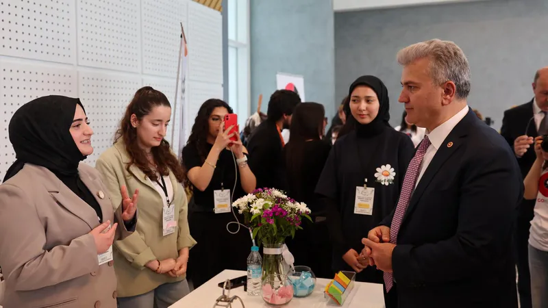 Bandırma Onyedi Eylül Üniversitesi'nde düzenlenen 'Kamu Diplomasisi ve İletişim' konferansında