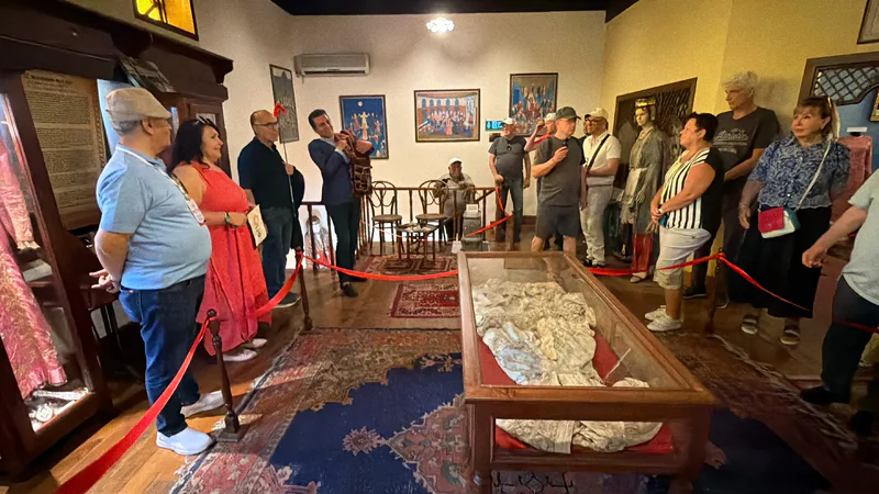 Almanya uçuşlarının artmasıyla Edremit Körfezi'nde turizm seferberliği başladı. Alman ve