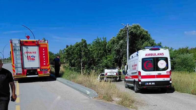 Balıkesir'in Edremit ilçesinde kontrolden çıkan otomobilin savrulması sonucu 1 kişi