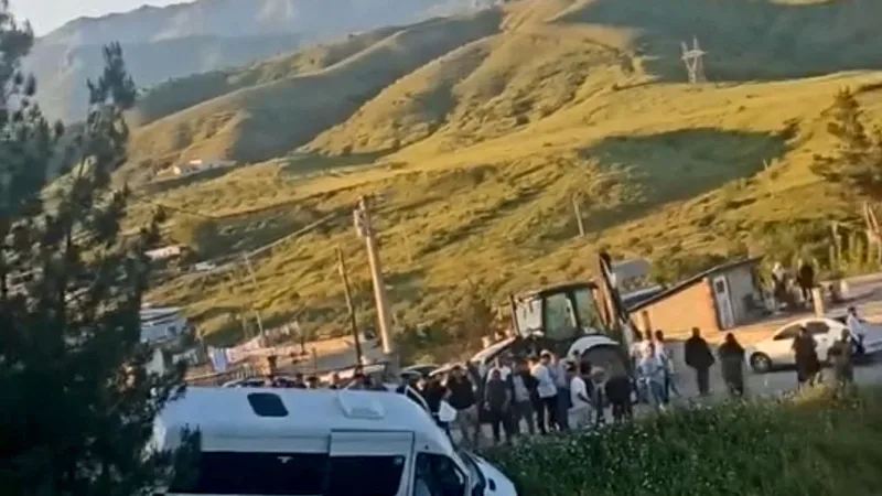 Siirt'in Baykan ilçesinde bayram arefesi mezarlık ziyareti dönüşü freni patlayan