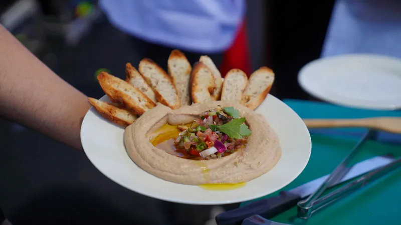 Ayvalık Belediyesi'nin ev sahipliğinde düzenlenen GastroFest Ayvalık, Michelin yıldızlı şefleri