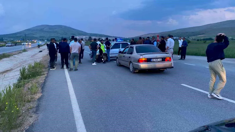 Kahramanmaraş'ın Afşin ilçesinde otomobilin çarptığı motosiklet sürücüsü hayatını kaybetti. Kaza,