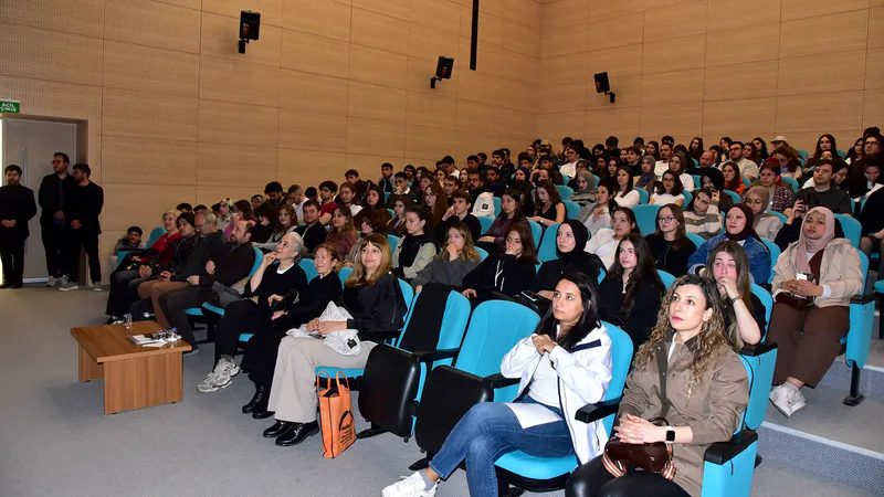 Balıkesir Üniversitesi Mimarlık Fakültesi, tasarım dünyasının usta isimlerini 'KampüsTalks' etkinliğinde