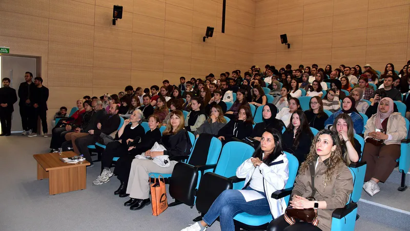 Balıkesir Üniversitesi Mimarlık Fakültesi, tasarım dünyasının önde gelen isimlerini öğrencilerle