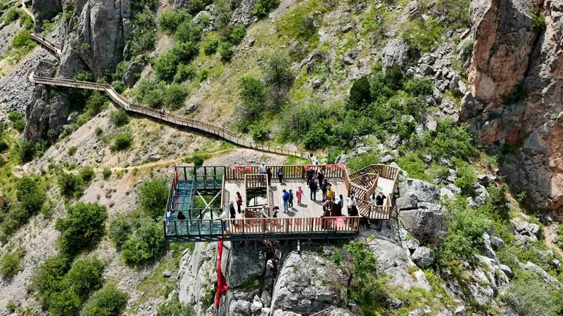 Yozgat'ın Aydıncık ilçesindeki Kazankaya Kanyonu, 9 günlük Kurban Bayramı tatilinde