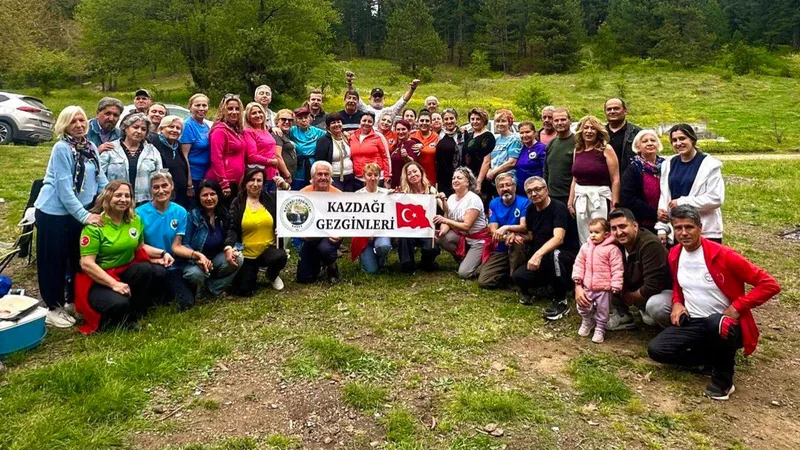 Kazdağları'nda KEGEZ düzenlenen bahar pikniği ve Hıdırellez etkinliği yoğun katılımla
