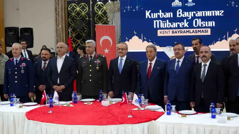 Malatya'da Kurban Bayramı dolayısıyla Valilik ve Büyükşehir Belediyesi organizasyonunda resmi