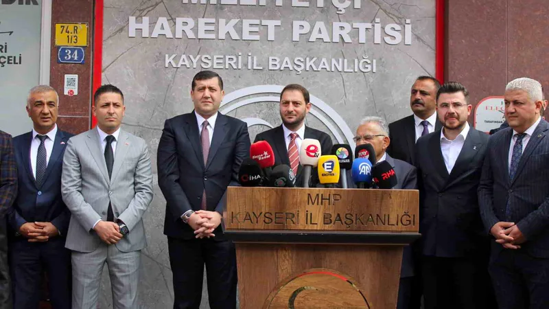 MHP Kayseri İl Başkanlığı, Kurban Bayramı öncesi parti binası önünde