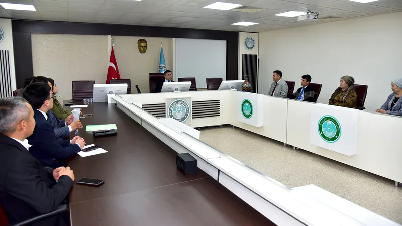 Balıkesir Üniversitesi, Özbekistan Gülistan Devlet Üniversitesi'nden gelen akademisyenleri ağırlıyor. Özbek