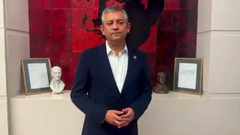 CHP Genel Başkanı Özgür Özel, partinin Genel Merkezi'ne yönelik saldırılara