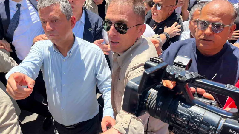 CHP'de yaşanan 'mutlak butlan' krizinin ardından görevinden el çektirilen Özgür