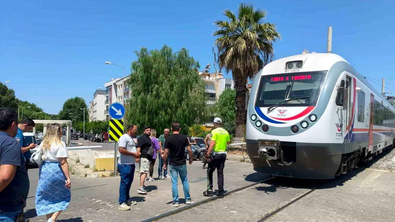 İzmir'in Selçuk ilçesinde 79 yaşındaki Hasan Çelen, 14 Mayıs Mahallesi'ndeki