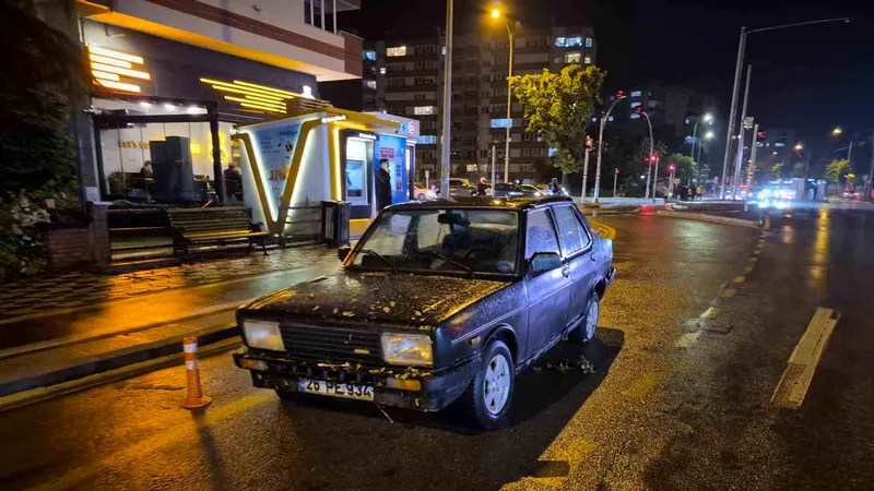 Eskişehir'de alkollü sürücünün duvara çarptığı ihbarı asılsız çıktı. Polis ekipleri,