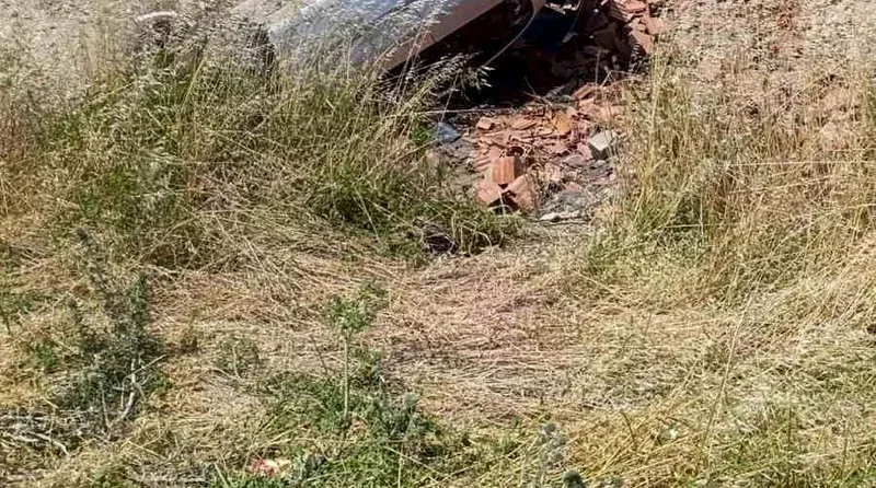Hatay'ın Reyhanlı ilçesinde otomobilin sollama sırasında motosiklete çarpması sonucu meydana