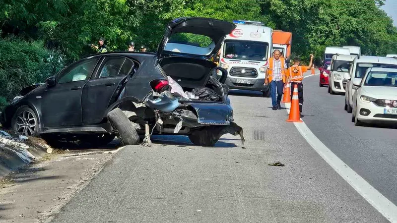 TEM Otoyolu Sakarya Sapanca mevkii Ankara istikametinde meydana gelen kazada,
