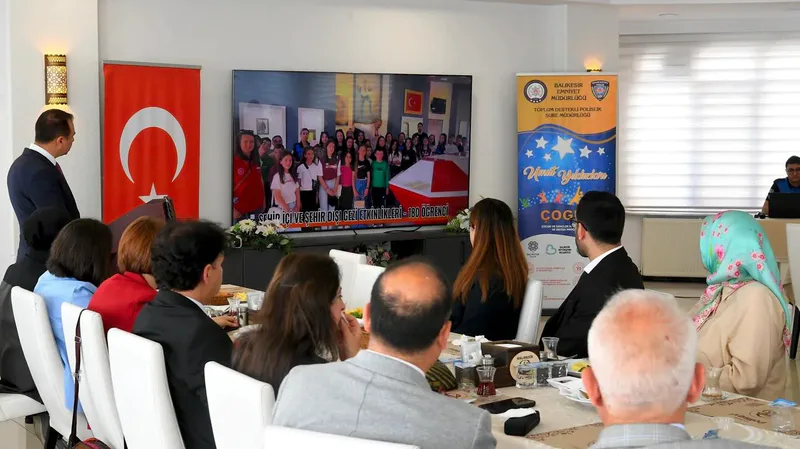 Balıkesir Valisi İsmail Ustaoğlu, ÇOGEP kapsamındaki Umut Yıldızları projesinin Balıkesir