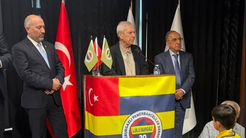 Fenerbahçe Kulübü Başkan Adayı Aziz Yıldırım, seçim çalışmaları kapsamında geldiği
