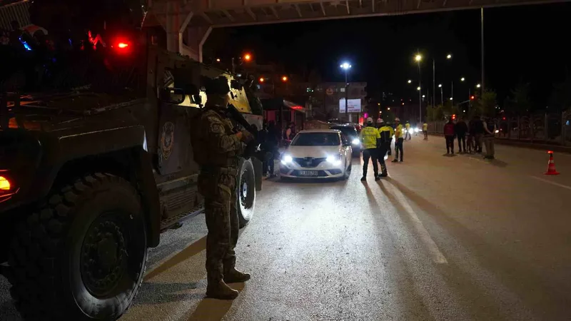 Şırnak İl Emniyet Müdürlüğü, Kurban Bayramı boyunca gerçekleştirdiği operasyonlarda çeşitli