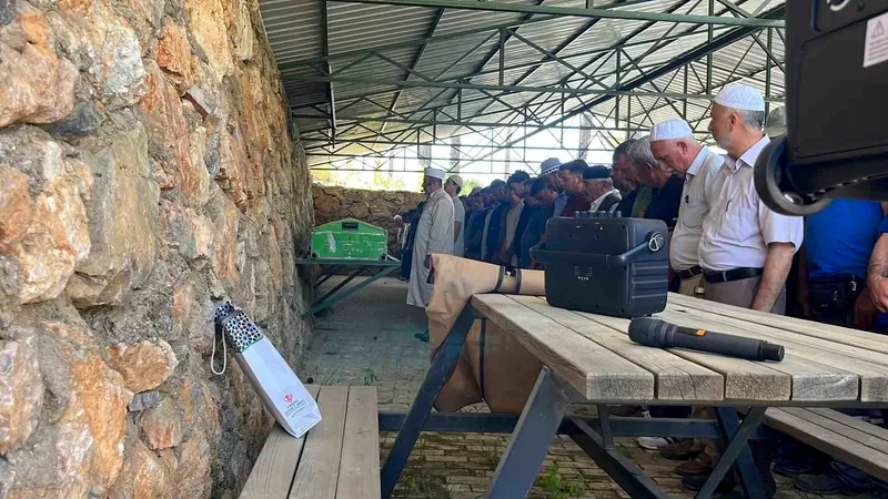Denizli'deki otobüs kazasında hayatını kaybeden hafız Merve Erik (26), memleketi