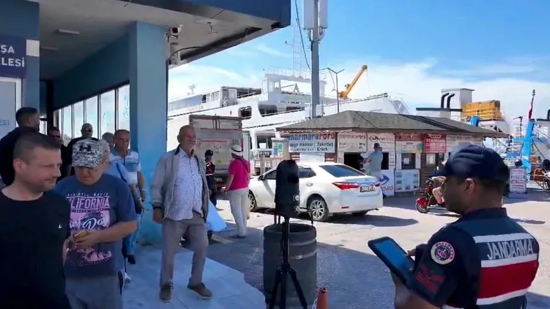 Marmara ilçesine bağlı Avşa Adası'nda iskele girişlerinde yapay zeka destekli