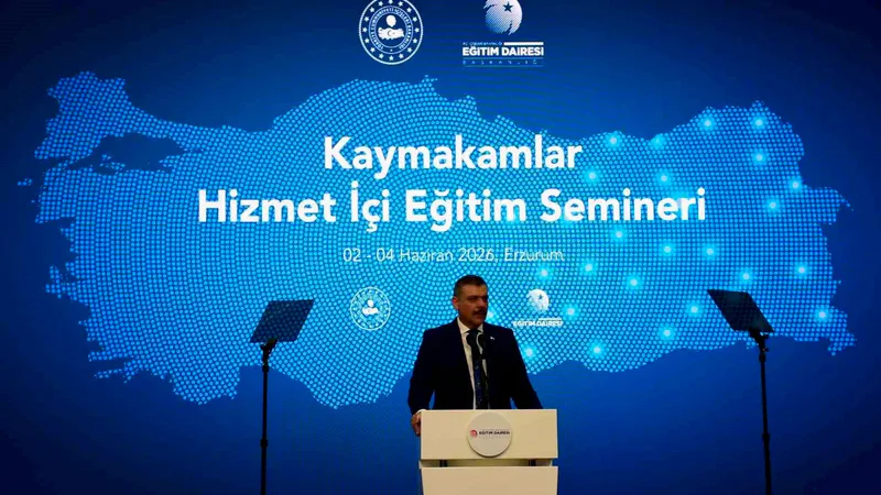 İçişleri Bakanı Mustafa Çiftçi, Erzurum'da 32 ilden 150 kaymakama hitaben