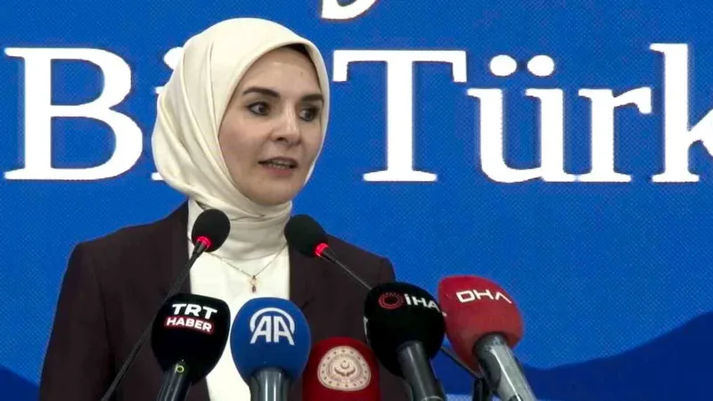 Aile ve Sosyal Hizmetler Bakanı Mahinur Özdemir Göktaş, 12 ilde