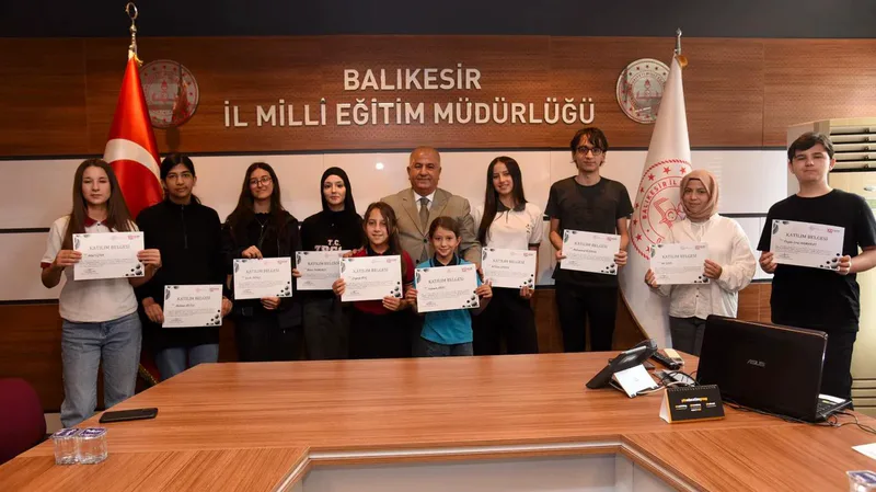 Millî Eğitim Bakanlığı'nın 'Dilimizin Zenginlikleri Projesi' kapsamında Balıkesir'de düzenlenen yarışmalarda