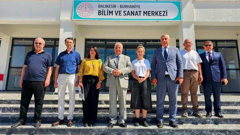 Balıkesir İl Millî Eğitim Müdürü Selehattin Kal, Burhaniye ve Gömeç'te