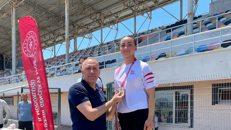 Balıkesir'de düzenlenen Okçuluk Açık Hava U18-U21 İl Birinciliği müsabakaları tamamlandı.