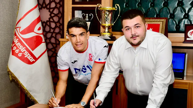 Balıkesirspor, kariyerinde 4 şampiyonluk yaşayan ve geçen sezon 31 gole